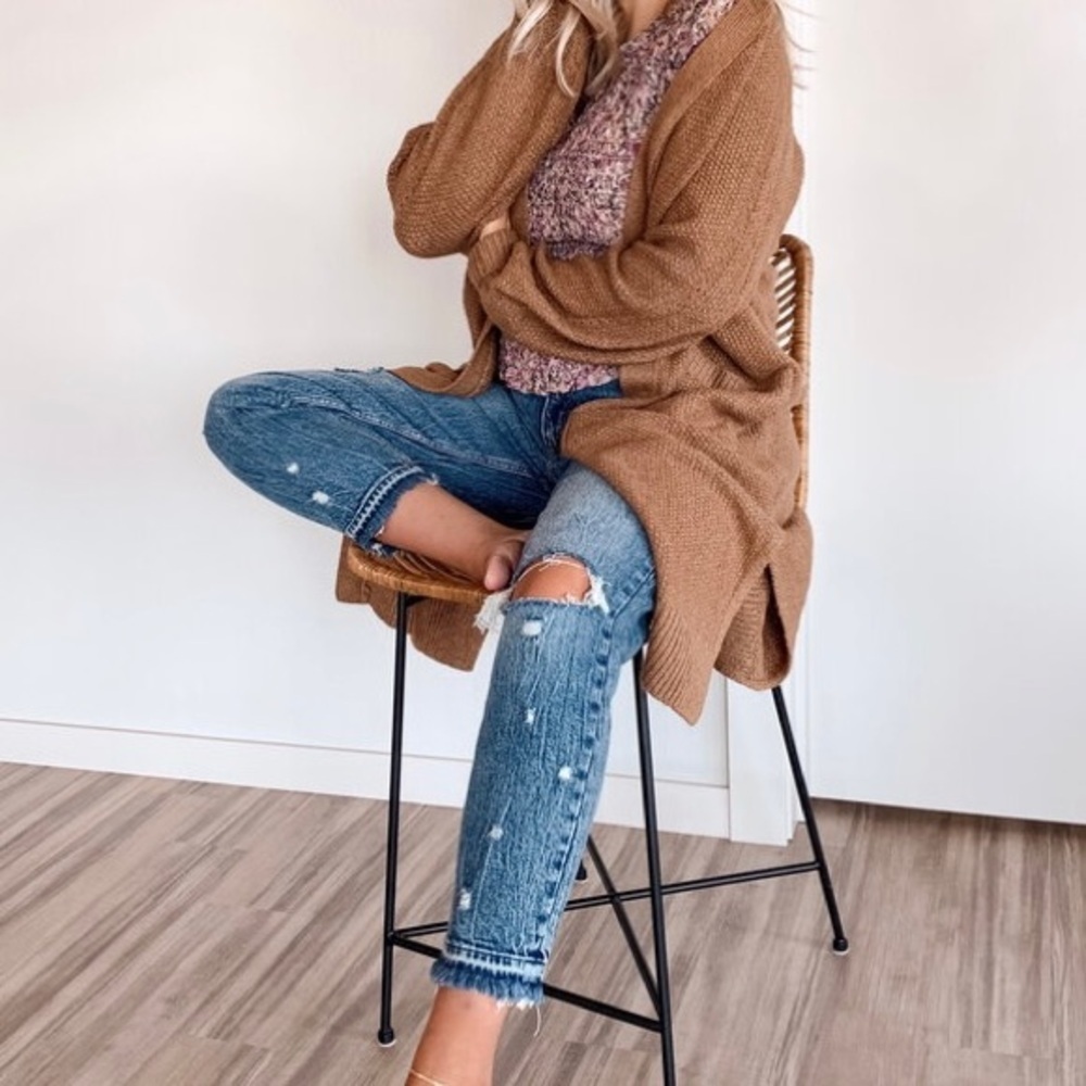 Abercrombie & Fitch X Bre Sheppard The Mom High Rise Distressed Raw Hem Jeans‎